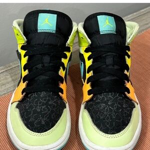 Nike Air Jordan 1 Mid Aurora Green Clover BQ6932-037 Youth Shoes size 1Y